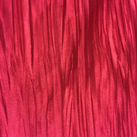 satin scrunch tank top - Picture 3 of 4